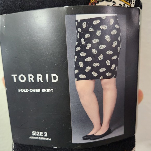 Torrid Black NWT Sugar Skull Fold Over Pencil Skirt 2X Plus Size Stretch - Picture 2 of 8
